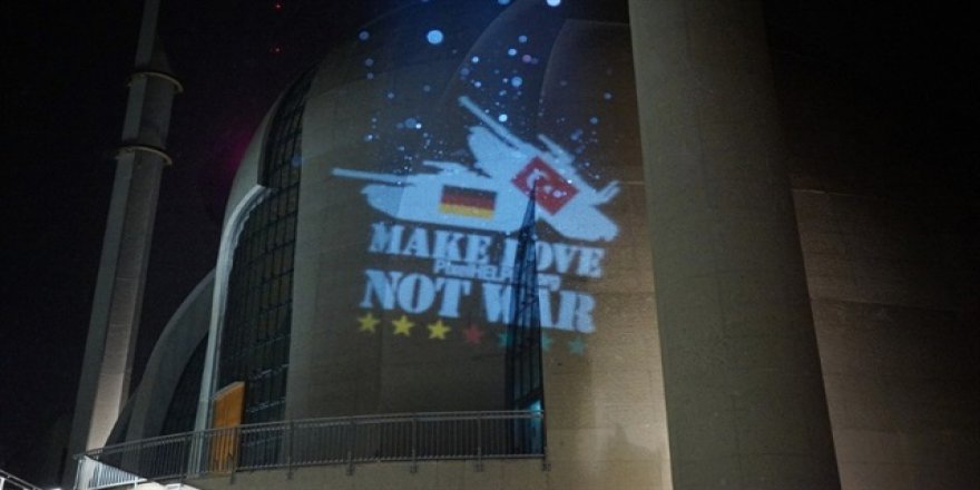 Almanya'da camiye lazerli saldırı düzenlendi