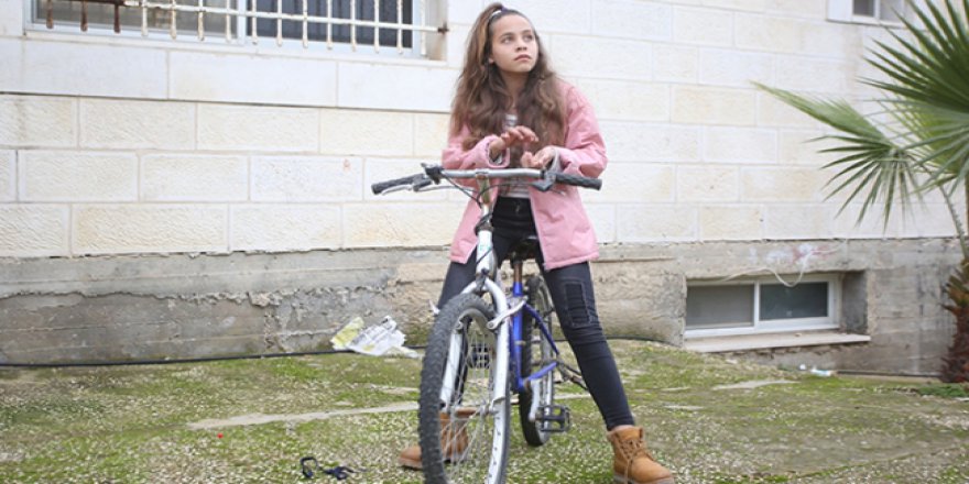 İsrail, 11 yaşındaki Cena'yı 'tehlike' olarak görüyor