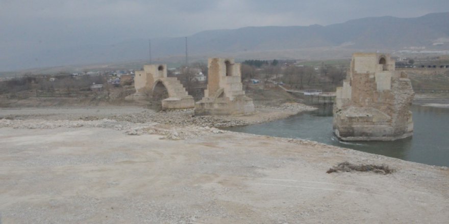 Hasankeyf’te 7 tarihi eser taşınacak