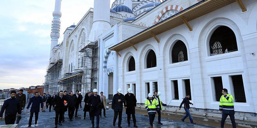 İBB Başkanı Uysal Çamlıca Camisi inşaatını inceledi