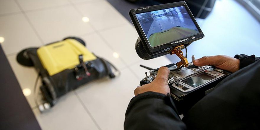 Engellilerin kullanacağı süpürge yaptı