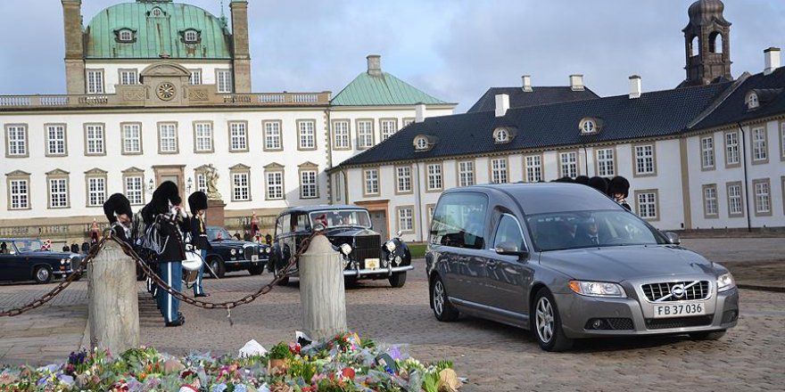 Danimarka'da kraliyet ailesinin geleneği bozuldu