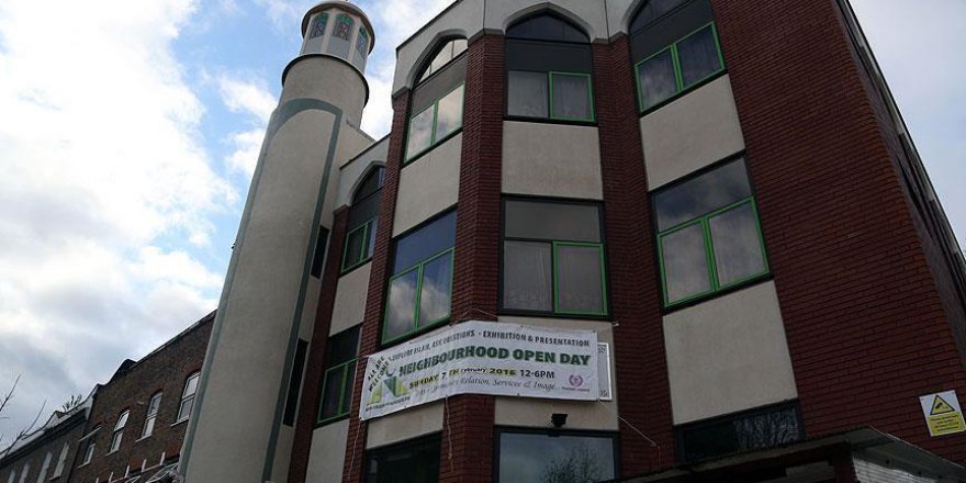 Camiler kapılarını İngilizler için açtı