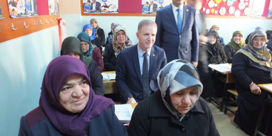 Sivas'ta okuma yazma seferberliği