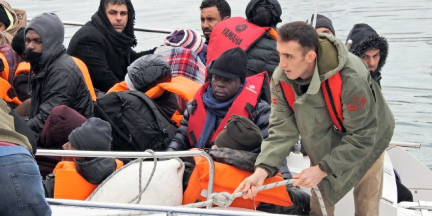 Aynı botta 9 farklı ülkeden göçmen