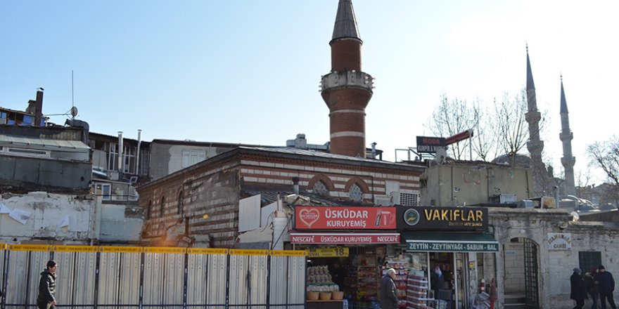 Üsküdar'daki Selman Ağa Camisi görünür hale geliyor