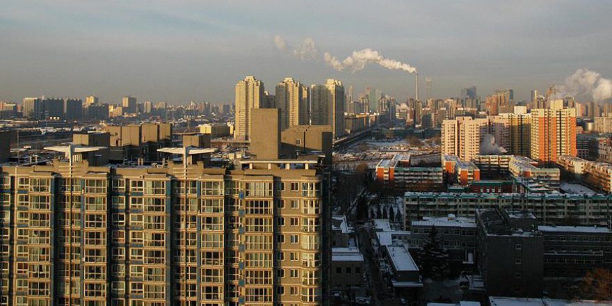 Merdiven çıkmak istemeyene 'ücretli asansör'