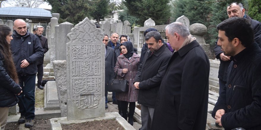 Ali Kuşçu, mezarı başında anıldı