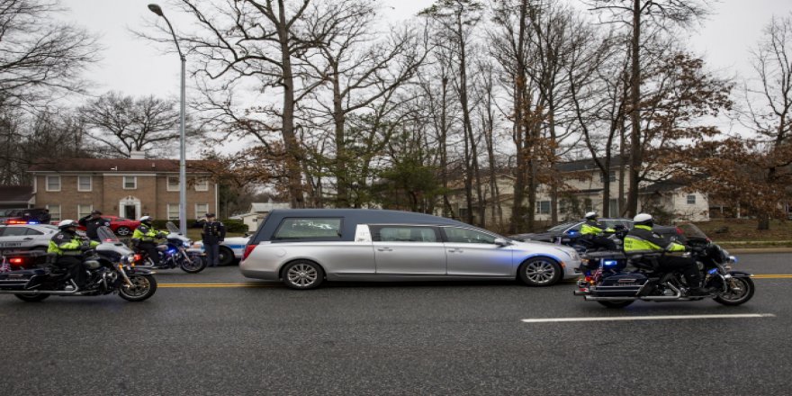 ABD'de öldürülen Müslüman polis son yolculuğuna uğurlandı