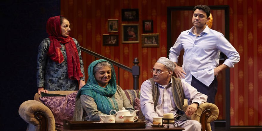 Müslümanların sorunlarını tiyatro ile anlatıyorlar