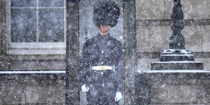 İngiltere'de kar ve don hayatı olumsuz etkiliyor
