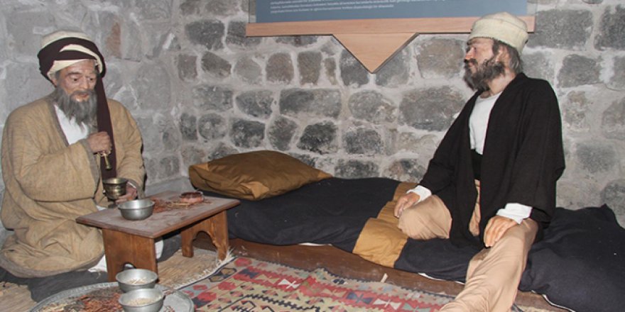 Dünyanın ilk akıl hastanesini 4 yılda 400 bin kişi ziyaret etti