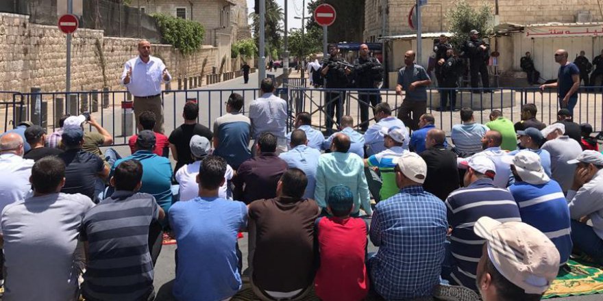 İsrail'in Filistinlilere yönelik ihlalleri protesto edildi