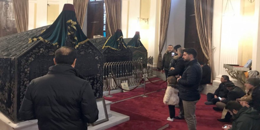 Sultan 2. Abdülhamit Han'ın türbesine ziyaretçi akını
