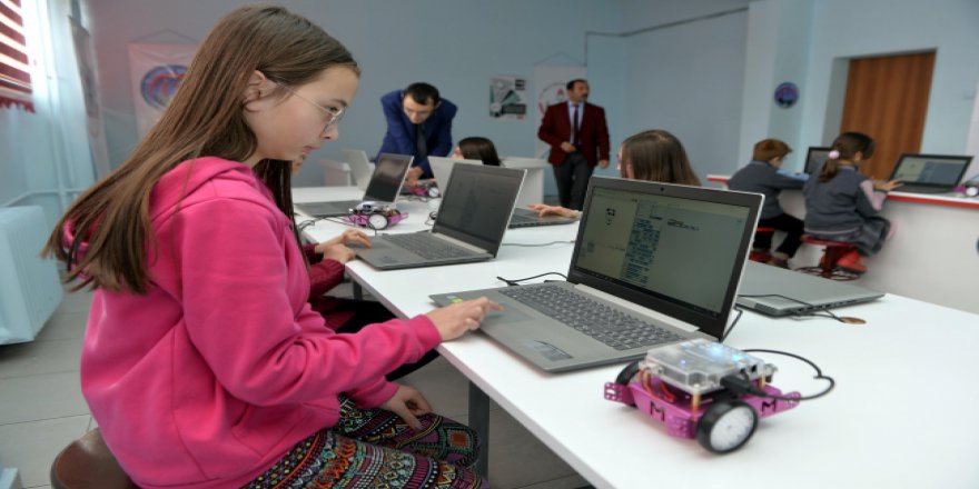 Ardahanlı öğrenciler kodlama dili ile tanıştı