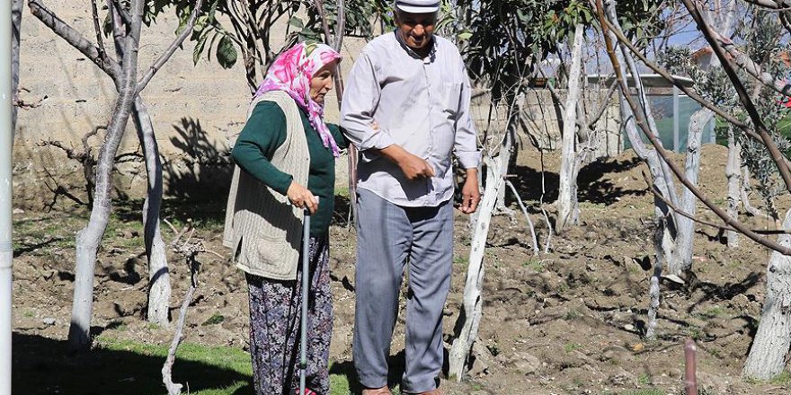 Görme engelli eşi ve çocuğuna bakan kocaya devlet desteği