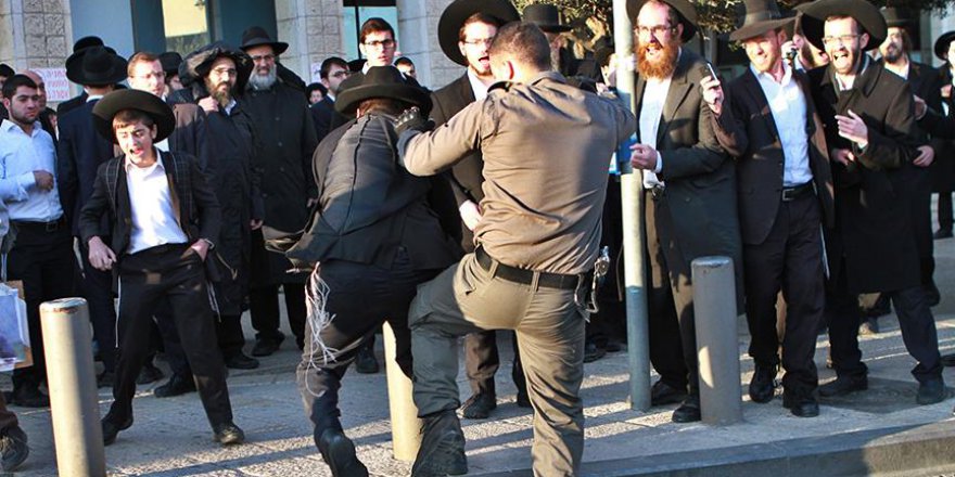 İsrail'de hükümetin başı Ultra-Ortodoks Yahudilerle dertte