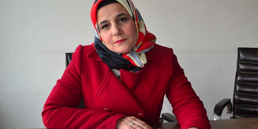 Suriyeli öğretmen anne çocuklar için mücadele ediyor