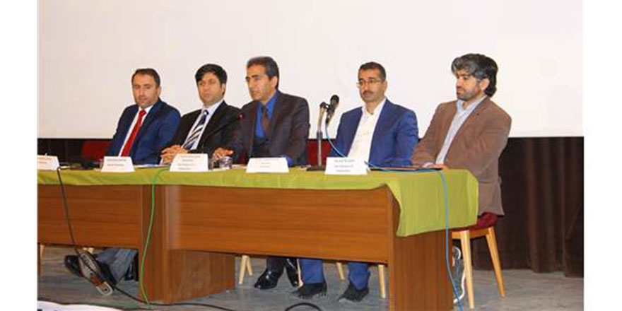 Hizan'da 'Alimler diyarı Hizan' paneli düzenlendi