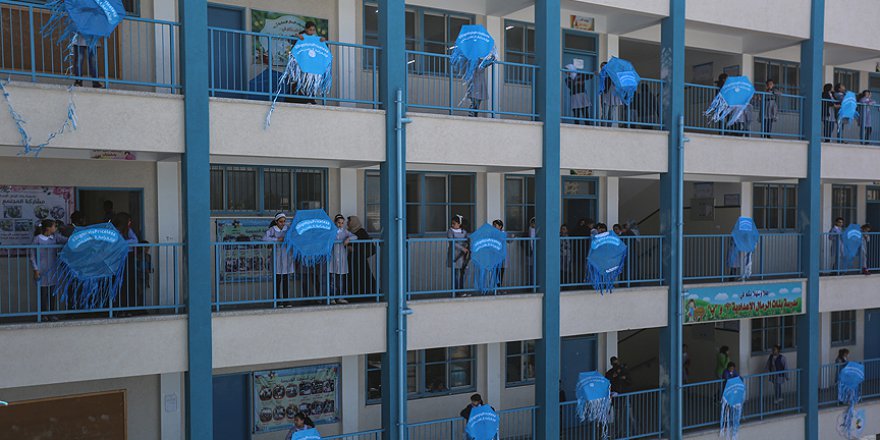 Gazzeli çocukları uçurtma ile protesto etti