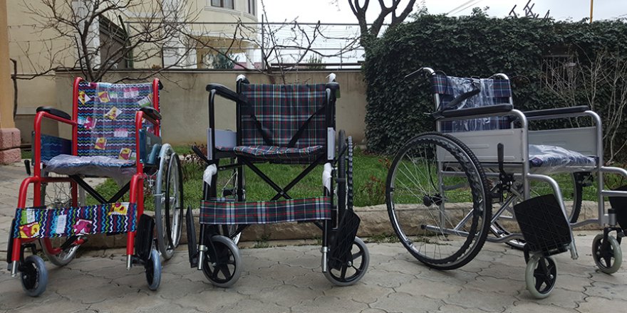 TDV'den Gürcistan'daki engellilere tekerlekli sandalye yardımı