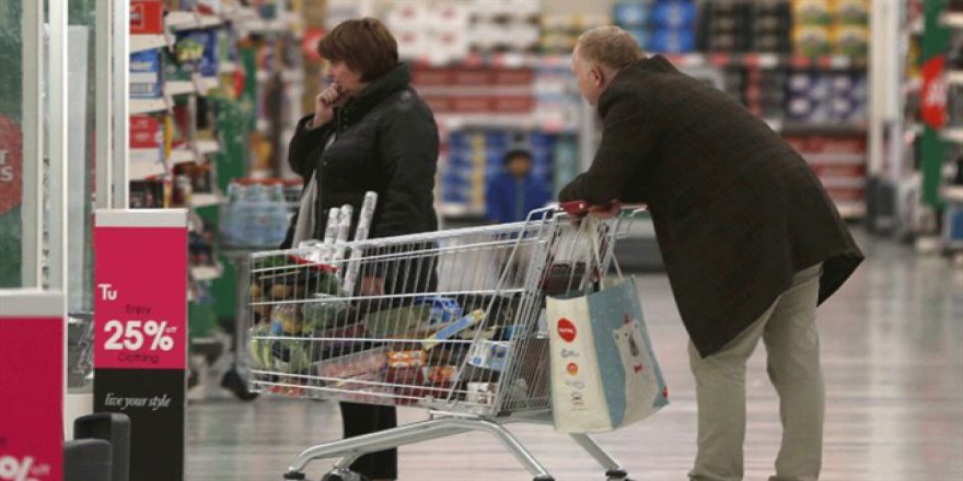 Ticaret Bakanı milyonlara aynı SMS'i yolladı