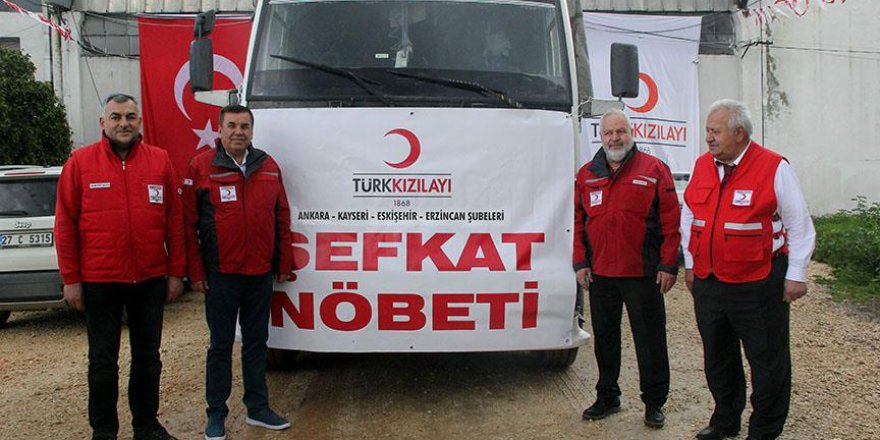 Türk Kızılayı'ndan Afrinli sivillere yardım