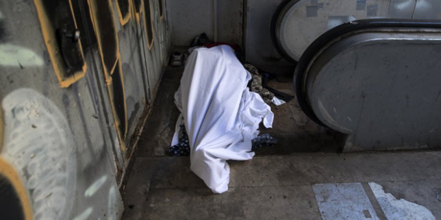 Yunanistan'da halkın üçte biri yoksullukla mücadele ediyor