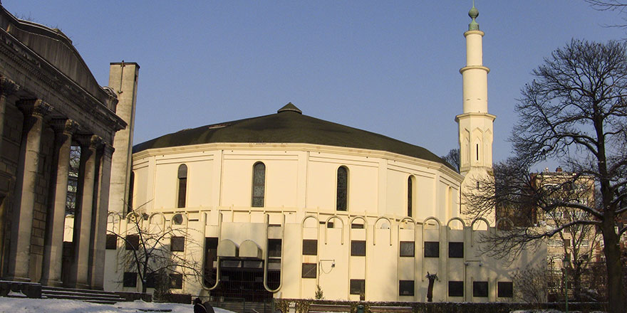 Belçika, Suudilerin kontrolündeki camiye el koydu