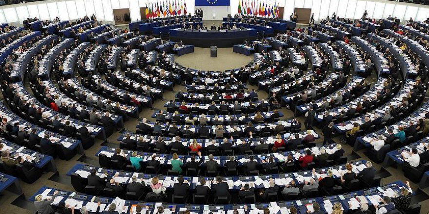Avrupa Parlamentosunun gürültüsü çok, etkisi yok