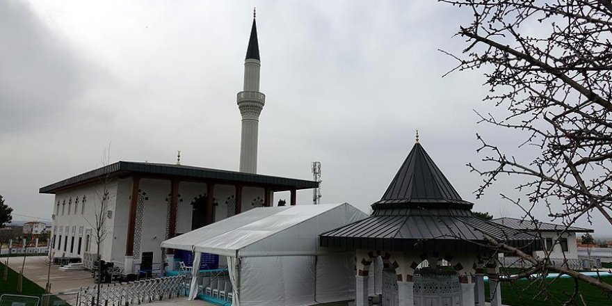 Çanakkale'nin beklenen Camisi ibadete açıldı