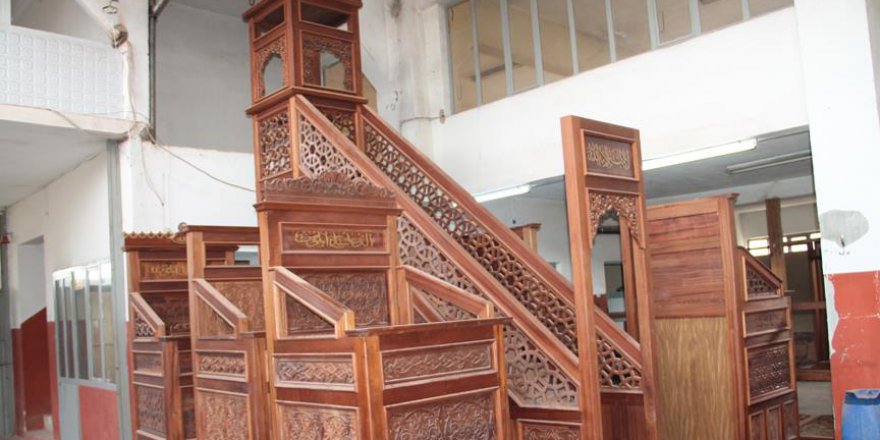 Ahşap geleneğini Osmanlı ve Selçuklu motifleri ile yaşatıyor