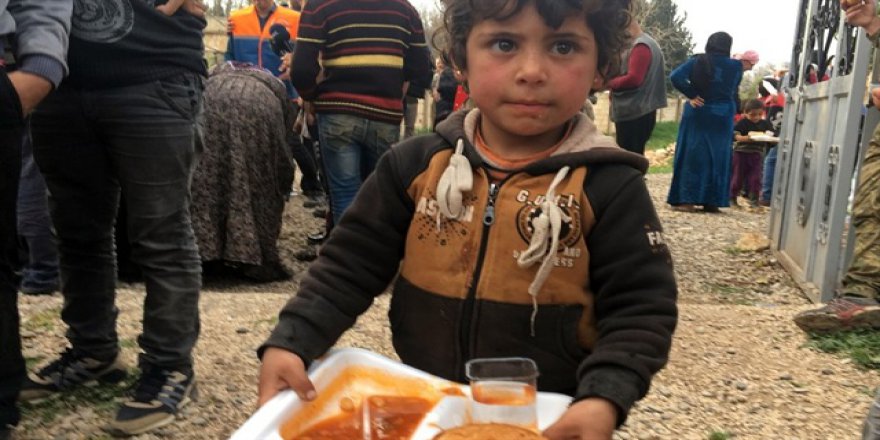 AFAD Mahmudiye köyüne insani yardım götürdü