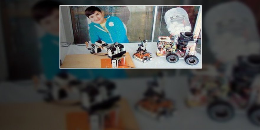 10 yaşında robot yarışması birinciliğinin ardından durmuyor