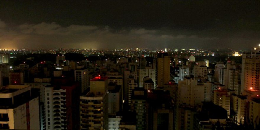 Brezilya'da 70 milyon kişiyi mağdur eden elektrik kesintisi