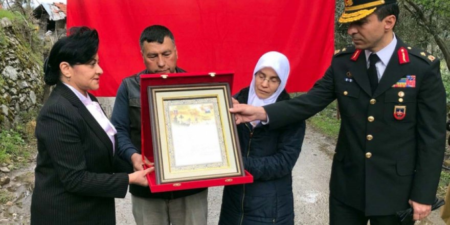 Şehit ailesine şehadet beratı verildi