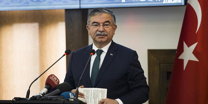 Bakan Yılmaz, dünya çapında başarı gösteren öğrenciyi kutladı