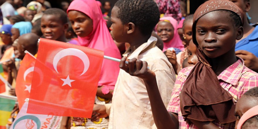 Cansuyu, Mali'de okul ve cami açtı