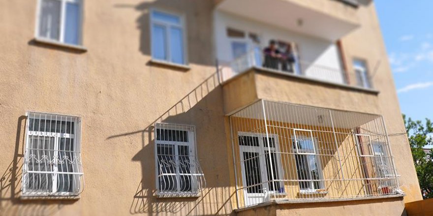Balkon demirlerinin sökülmesi kararı