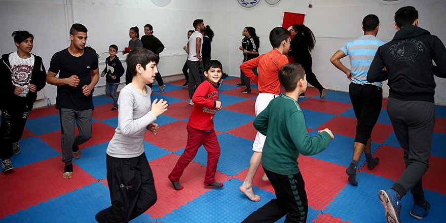 Ankara'da Suriyeli çocuklara spor eğitimi