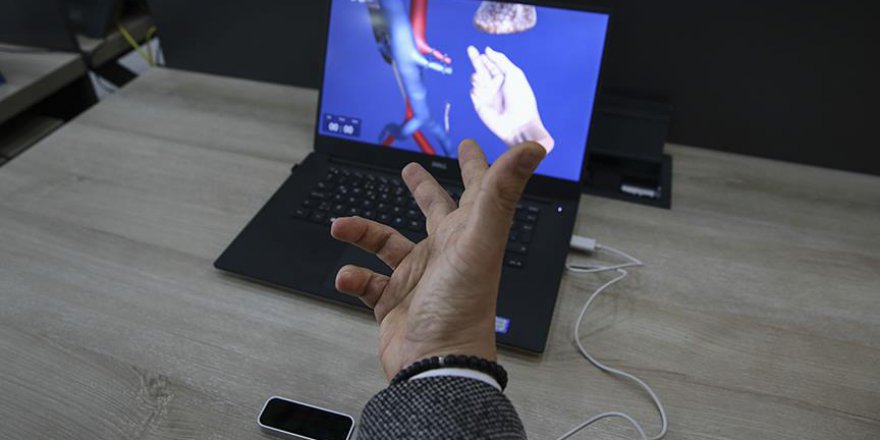 Sanal ameliyat ile tecrübe kazanıyorlar