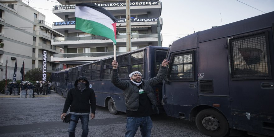 Yunanistan'daki göstericiler İsrail zulmünü protesto etti