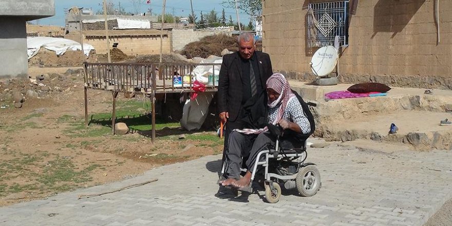 Viranşehir'de engellilere özel yol