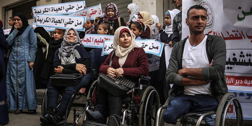 Gazze'deki engelliler sokaklara döküldü