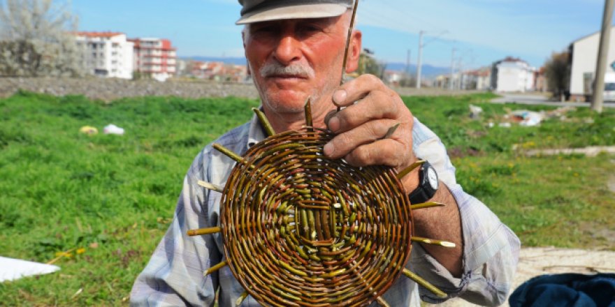 Sepetçilik geleneğini 60 yıldır sürdürüyor