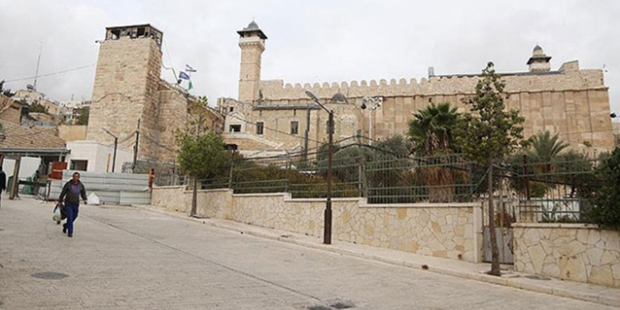 İşgalci İsrail, bir ayda 128 defa ezanı susturdu