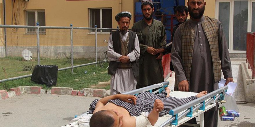 Afganistan'da öğrenci katliamı protesto edildi