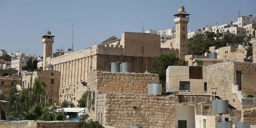 İsrail'den İbrahim Camii'nde öğle ezanına engel