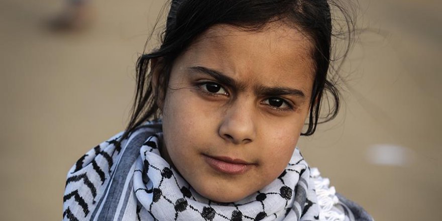 Filistinli çocuklar Çocuklar Günü'nü İsrail kurşunları altında geçirdi