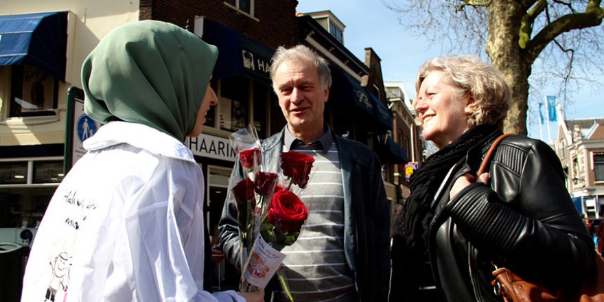 Hollanda'da 'Buyurun ben Müslümanım' etkinliği
